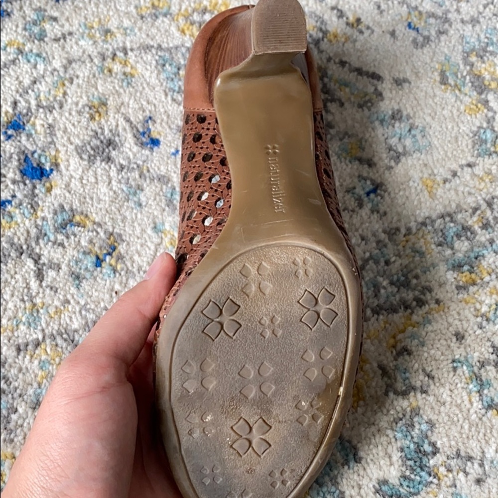 Naturalizer heels - Picture 2 of 6
